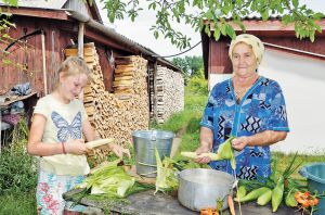 Рівненщина: «Поруч з онуками почуваємося молодими»