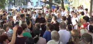 Донеччина: Медики вийшли на мітинг