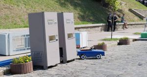 Навіщо підмінювати інсталяціями однієї декоративної епохи реальність іншої?