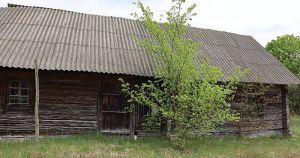 Рівненщина: У Сарнах відновлюють  поліську хату з шинком