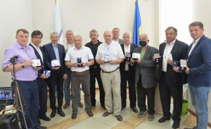 Відзнака за вагомий внесок у державотворення