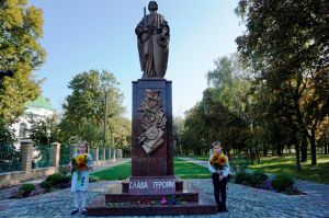 Громадою зібралися на мітинг