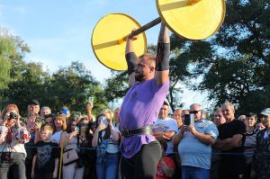 Чернігівщина: На фестиваль з’їхалися силачі