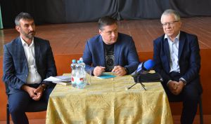 З народним депутатом говорили про землю
