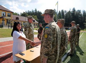 Луганщина: Ліцеїстам вручили перші погони