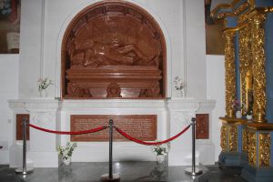 У Києво-Печерській лаврі реконструювали пам’ятник Костянтину Острозькому