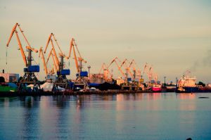 Одеса: Держава і бізнес  будують морський причал