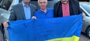 Львівщина: Фермер подарував військовим позашляховик