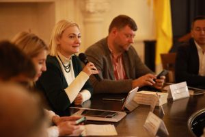 Кожна область має шукати свої сенси