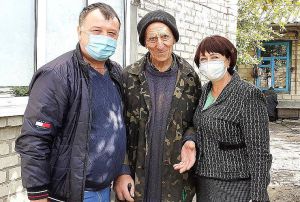 Кіровоградщина: Провідали колег поважного віку