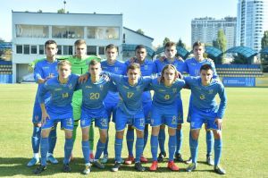 Футбол: Успішний старт