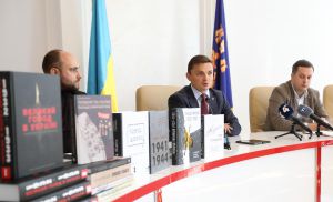 Якщо хліб упав на землю, його потрібно підняти й поцілувати...