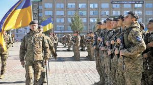30-річчя нашої армії відзначаємо військовим парадом