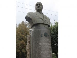 Черкащина: Зносять погруддя