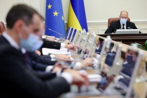 Прем’єр закликав місцеві громади діяти як Моршин
