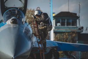 Льотні зміни, перевірка готовності чергових сил та випробування винищувача