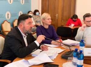 Хочуть заборонити рекламу електронних сигарет