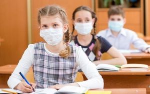 У Києві відновлюється очне навчання