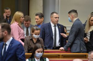 Ухвалено законопроект про тисячу гривень для вакцинованих