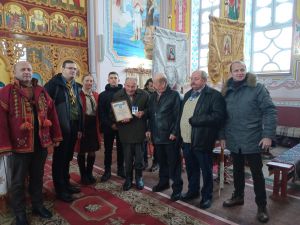 Закарпаття: Колишнього політв’язня Івана Мирона удостоїли Залізного Пластового Хреста