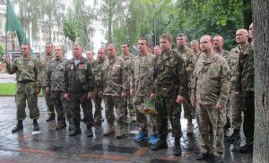 Трійка мінометників:  «Зайчик», «Кремінь» і «Дядько Вітя»