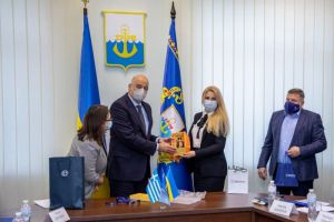 Маріуполь відвідала делегація Європарламенту і міністр закордонних справ Греції