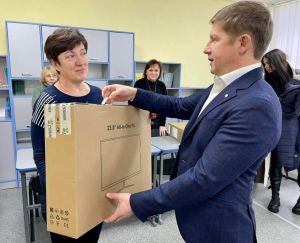 У тринадцяти школах оновлюють комп’ютерні класи