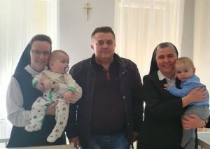 Луцьк: Друзі і сусіди пізнаються в біді