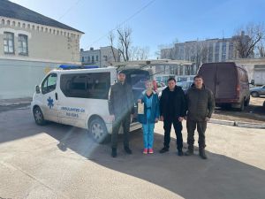 Депутат в окрузі Ще одна карета швидкої допомоги рятуватиме поранених