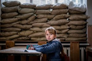 Який табель принесе школяр-переселенець у кінці навчального воєнного року?