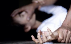 Жила щасливо сім’я – прийшли росіяни і вбили чоловіка, його дружину зґвалтували, а будинок спалили