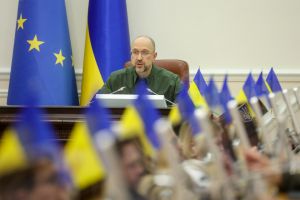Додаткові видатки для армії, безвідсоткові кредити аграріям та автоматичне перепризначення субсидій