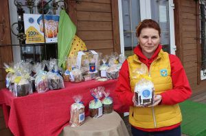 Паски печуть і реалізують, щоб підтримати наших воїнів 