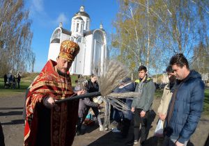 Христос Воскрес! У Бучі освятили великодні кошики