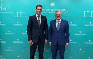 Литва повністю припинила імпорт російських енергоресурсів
