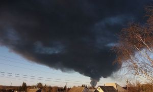 Фахівці ДЕІ розрахували збитки, завдані довкіллю внаслідок ворожого обстрілу промислового складу на Сумщині