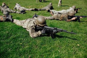 Добровольчі формування опановують важку зброю