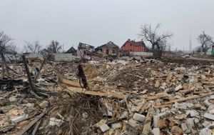 Рашисти воюють зі старими і малими: «Мы просто сравняли с землей деревню... До сих пор трупы в этой деревне жгут... И укропов, и мирных» 