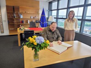 Ваша боротьба за демократію та європейські цінності — це і наша боротьба також