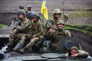 Бої тривають