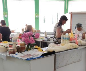 Міняю бідон молока на літр дизелю