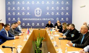 Хмельницький: Наша електроенергія потрібна на Заході