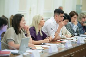 Випускники з окупованих територій зможуть вступати до вишів дистанційно