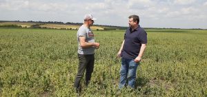 Миколаївщина: І в коморі має, і про землю дбає