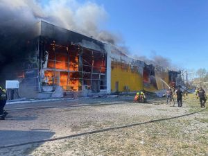 «Рай»для шопінгу та відпочинку став палаючим пеклом