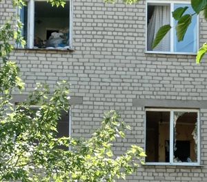 До розбитих квартир мародери вчащають
