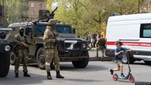 Від окупантів тікає дедалі більше медиків