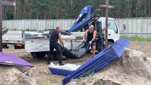Сліди тортур, поранення у голову і грудну клітку — у Бучі продовжують ховати закатованих рашистами