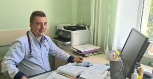 Продовжує надавати допомогу пацієнтам