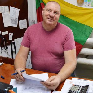 Люди корів позбували — на «Фанеру...»  пішли працювати